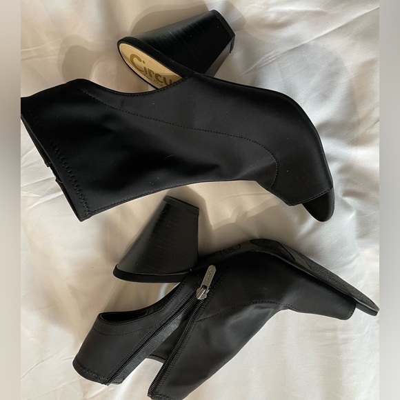 Circus by Sam Edelman Booties - Picture 2 of 6